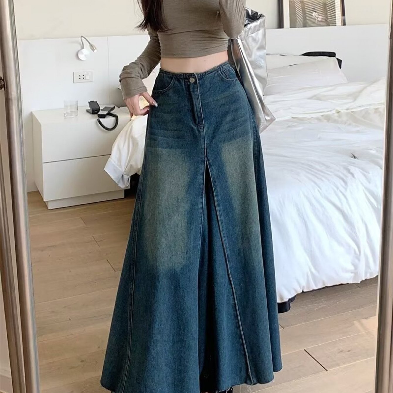 Women's Vintage Washed denim midi skirt - High Waist A-Line skirt, Non-See-Through denim, Elegant Everyday & Formal Outfits, Easy Care Vintage Look for Jeans Dresses Tops, Summer Fashion, Flared Silhouette, Nonseethrough Fabric