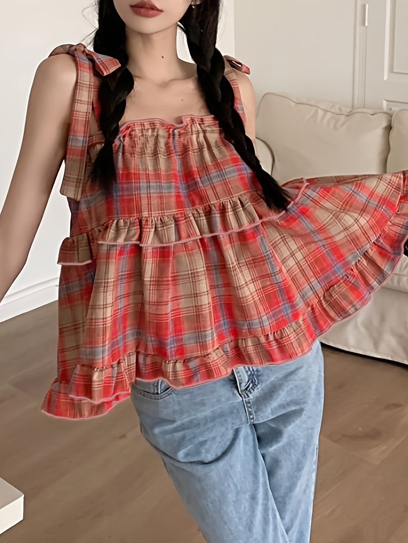 A Comfortable Checkered Top for The Spring And Summer Vibe.