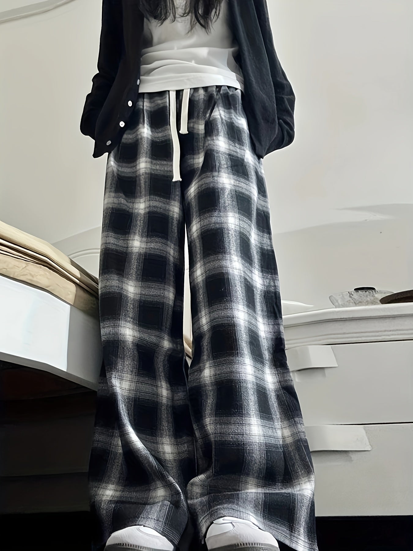 Women's Casual Plaid Wide Leg Pants - Loose Fit, Long Length, Summer Style, Black & White Geometric Pattern, Hand Wash Only, Perfect for Outdoor Leisure, Relaxed Outfit, Oversized Fashion, Flowy Fabric