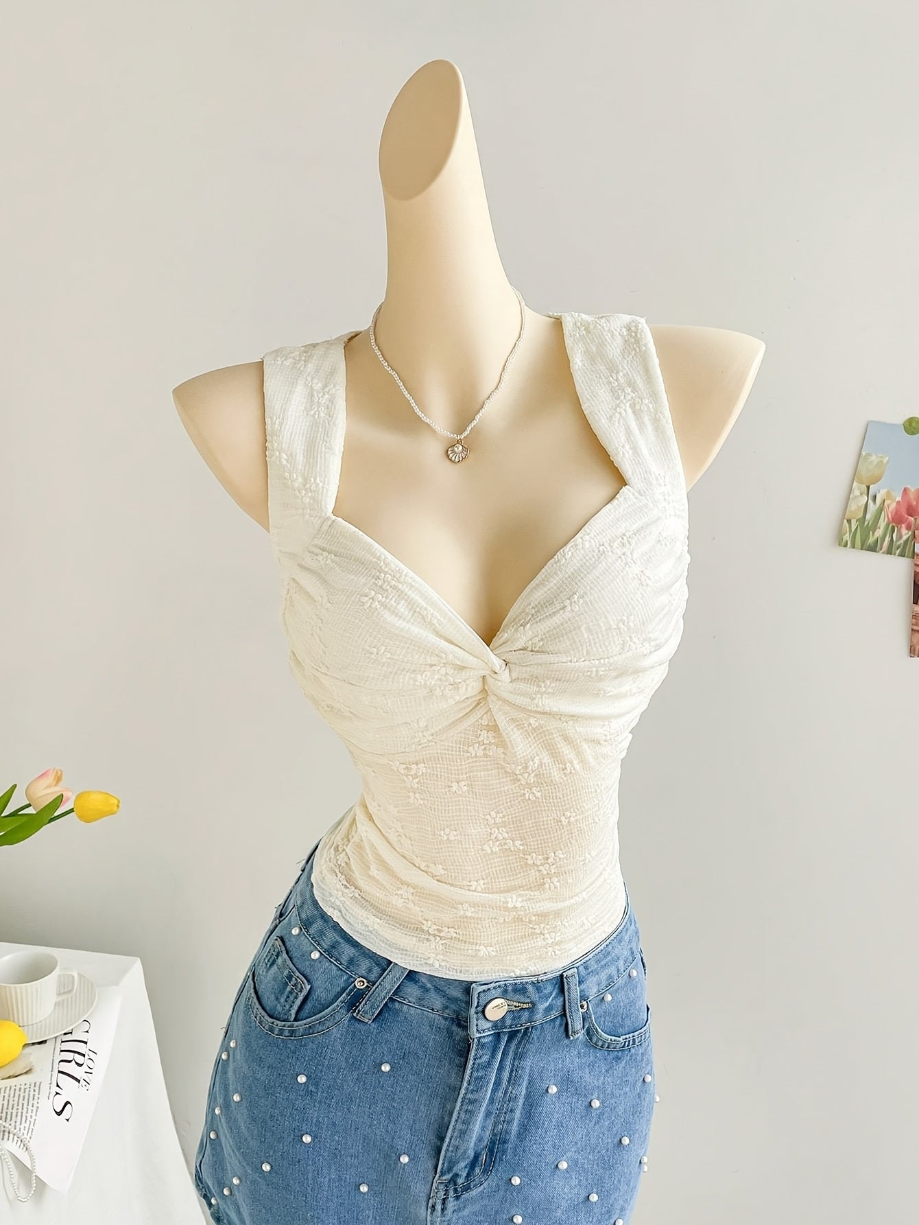 Women'S Stylish Textured Fabric Twisted Pleated Fitted Tank Top