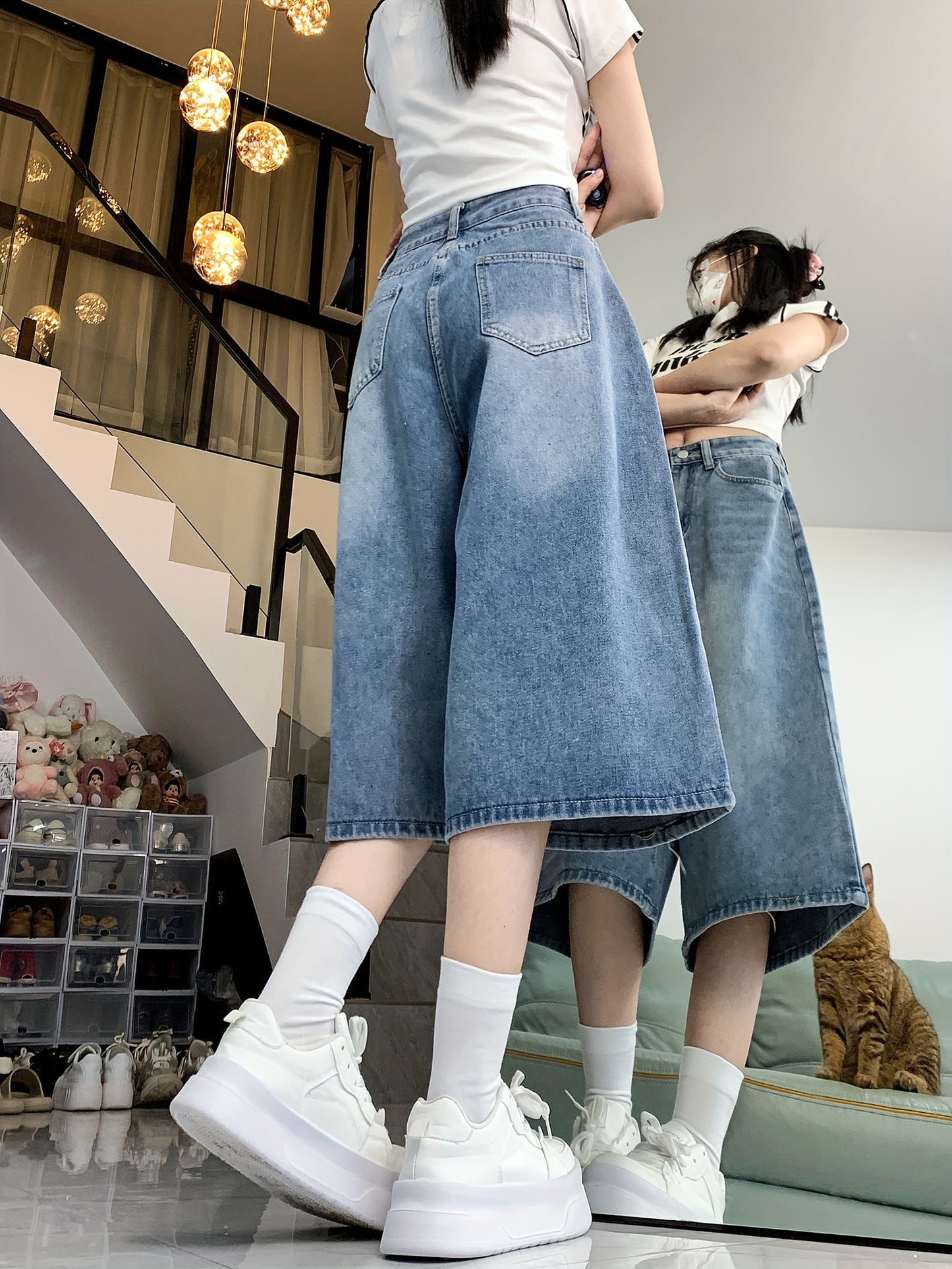 Women'S High-Waisted Denim Shorts, Casual Straight Leg Button Fly Jean Capris, Solid Color, Slight Stretch, with Washed Detail, for Spring\u002FSummer