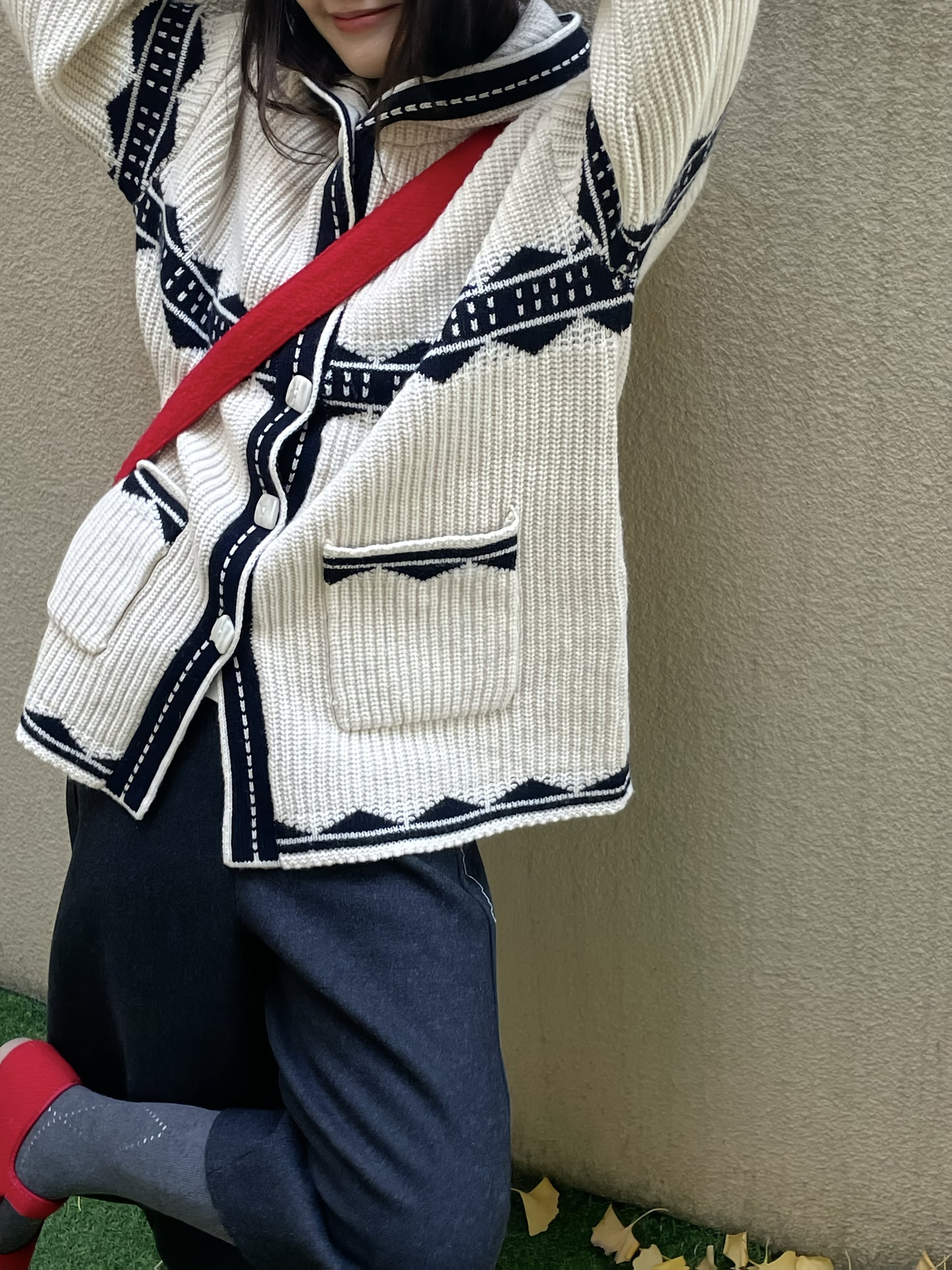 Luxurious 100% Merino Wool Women'S Cardigan with Hood - Elegant V-Neck, Long Sleeve, Striped Pattern, Thick Casual Knit Outerwear for Fall\u002FWinter, Plush Warmth, Stylish and Cozy